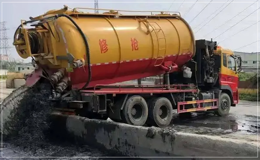 宜州区污水池清理